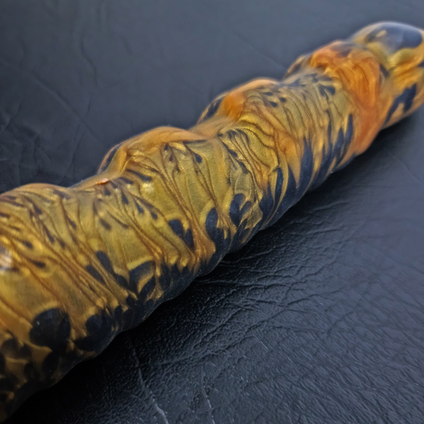 Brat Breakers Jurassic dildo Black and gold